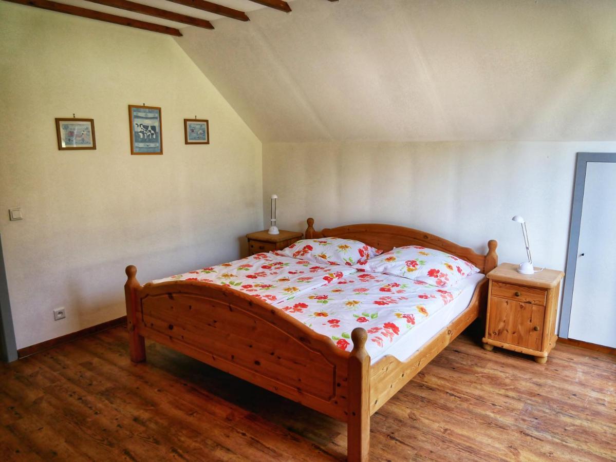 Landhaus Am See Von Robertville Waimes Luaran gambar